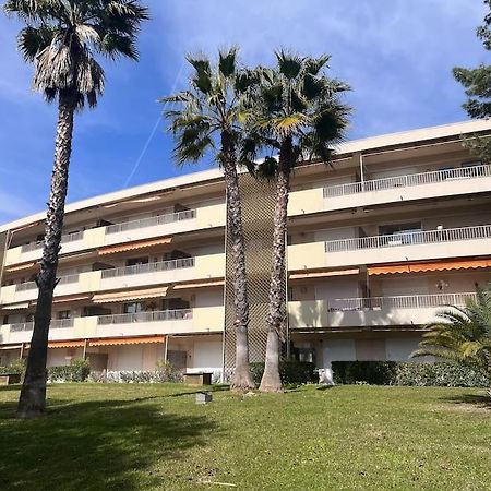 Appartement Avec Terrasse, Vue Jardin Et Piscine Antibes Exterior foto