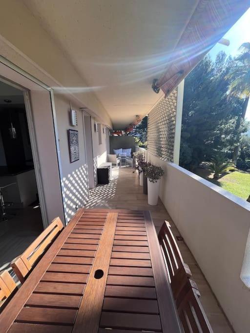 Appartement Avec Terrasse, Vue Jardin Et Piscine Antibes Exterior foto